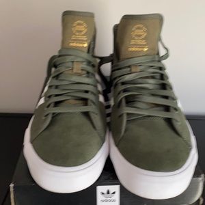 Like New!Adidas Swede and Canvas High Top Sneakers